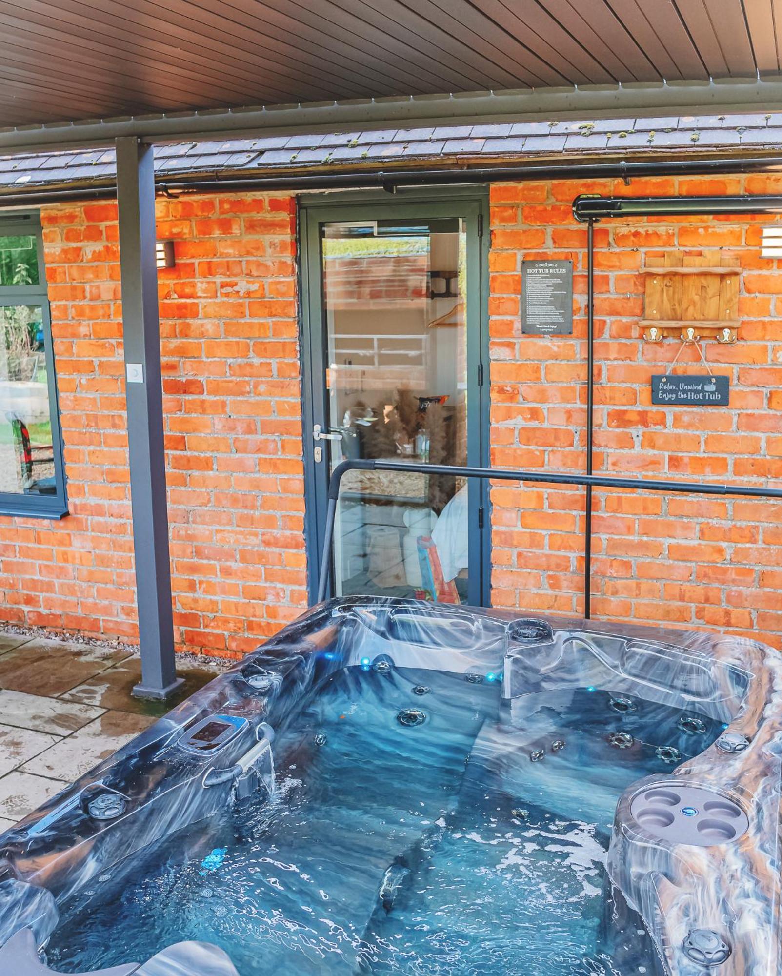 Cottage With Hot Tub - Near Cheltenham And Tewkesbury Eksteriør bilde
